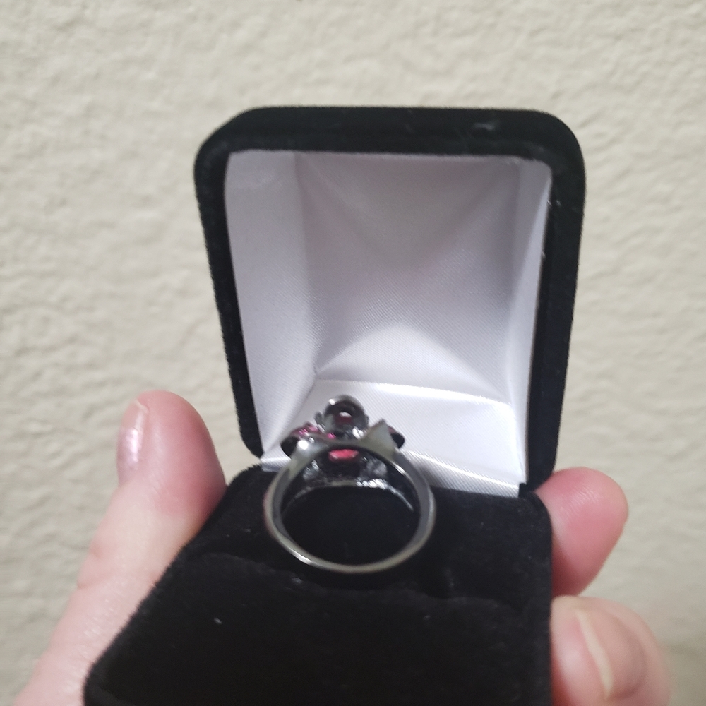 Ring - Picture 3 of 5